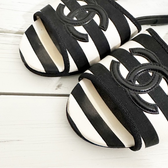 Chanel CC Logo Stripe Black and White Mules Slip On Sandals 39.5 - Picture 3 of 13